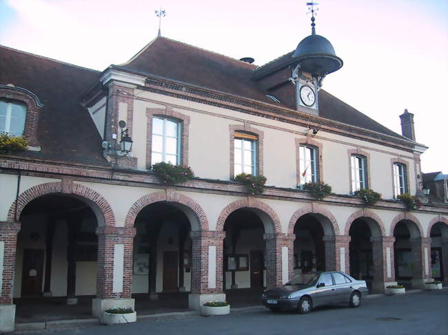 La mairie - La Ferté-Vidame (28340) - Eure-et-Loir