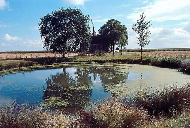 L'église de Fresnay le Gilmert en 1972 - Fresnay-le-Gilmert (28300) - Eure-et-Loir