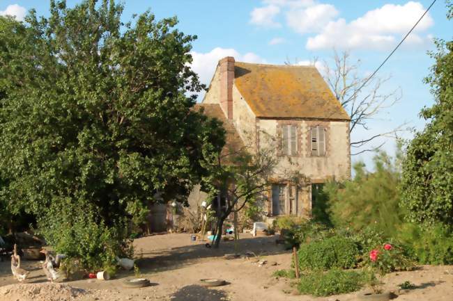 Ancienne ferme à Mesnil-Thomas - Crédits: fvexler/panoramio/SS by SA