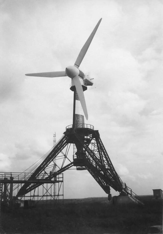 Éolienne BEST-Romani à Nogent-le-Roi (Eure-et-Loir) 1955-1966 - Nogent-le-Roi (28210) - Eure-et-Loir