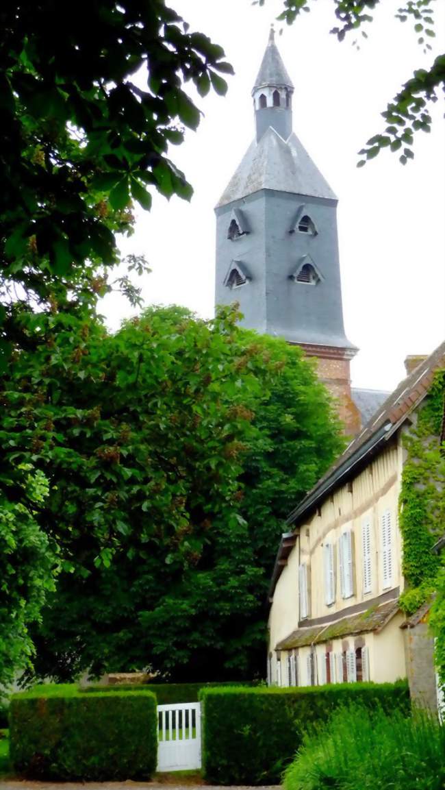 Eglise de Tremblay-les-Villages - Crédits: kleretnet/Panoramio/CC by SA