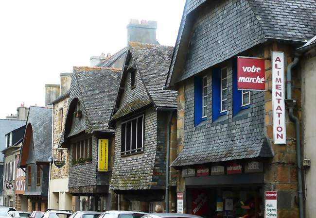 Maisons à pan de bois rue principale du Faou - Le Faou (29590) - Finistère