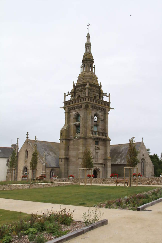 L'église paroissiale Saint-Pol-Aurélien - Lampaul-Ploudalmézeau (29830) - Finistère