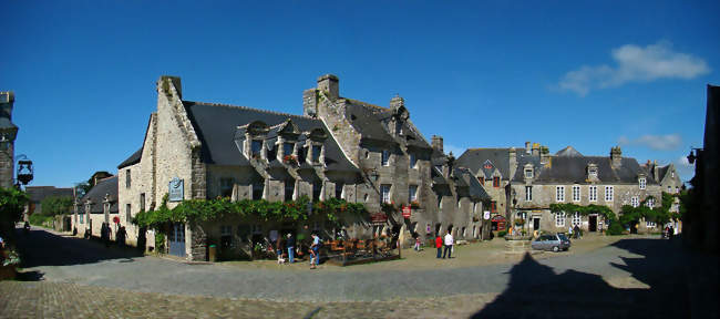 Place de l'Église - Locronan (29180) - Finistère