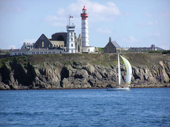 Les Pierres qui chantent (Kayak Bertheaume)