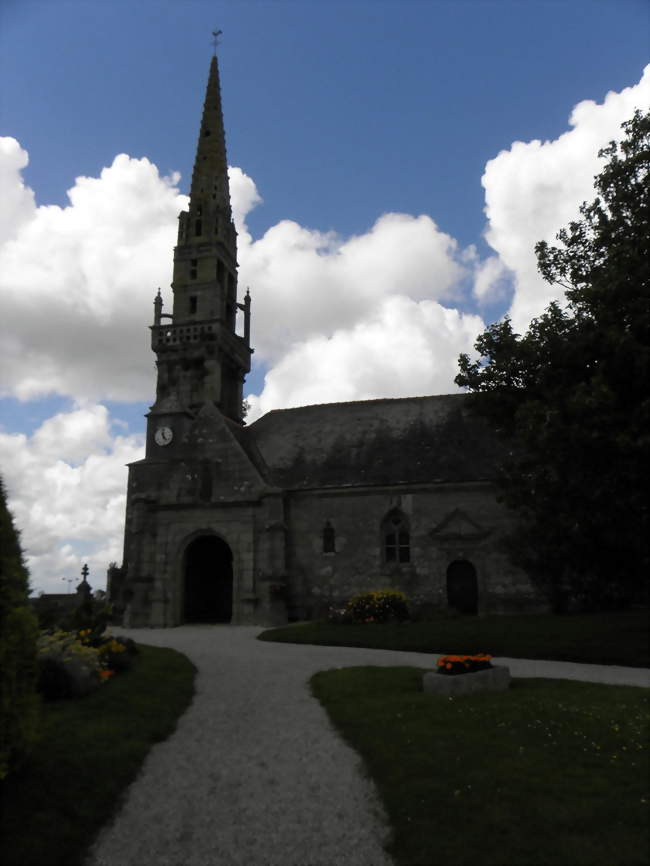 L'église paroissiale Saint-Pierre - Plougourvest (29400) - Finistère