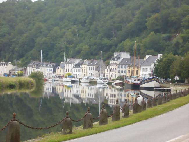 Les maisons sur les rives de l'Aulne maritime - Port-Launay (29150) - Finistère