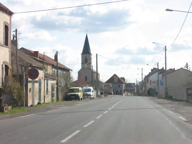 La RD 2009 au Mayet-d'École - Le Mayet-d'École (03800) - Allier