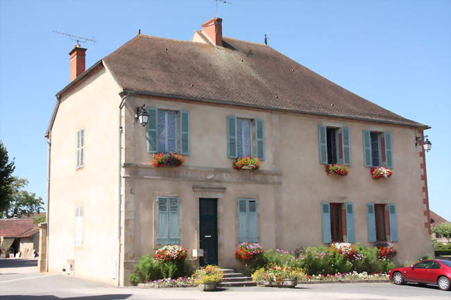 Mairie de Saint-Menoux - Saint-Menoux (03210) - Allier