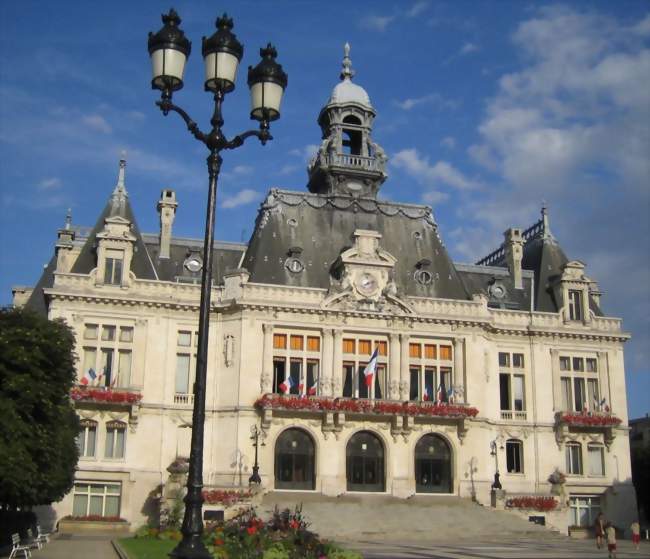 Dominique Letellier invitée du 11e Salon des Auteurs et de l'Escale Littéraire du Grand Marché de Vichy les 20 / 21 juillet 2019