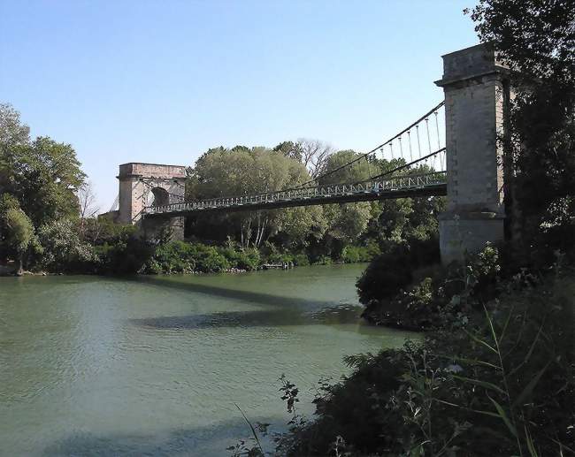 Pont historique sur le Petit Rhône de Arles-Trinquetaille - Fourques - Fourques (30300) - Gard