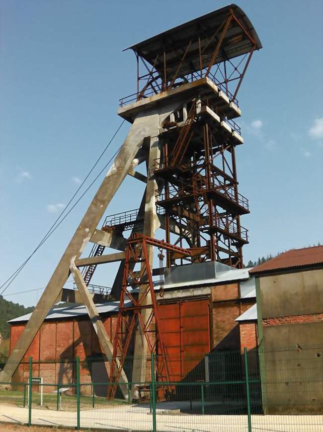 Chevalement de l'ancienne mine du Puits Ricard - La Grand-Combe (30110) - Gard