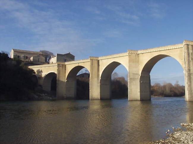 Pont Saint-Nicolas sur le Gardon - Sainte-Anastasie (30190) - Gard