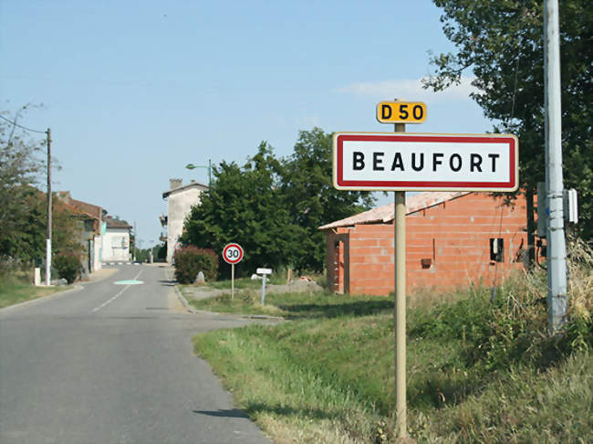 Entrée du village - Beaufort (31370) - Haute-Garonne