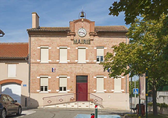 Façade de la Mairie - Cépet (31620) - Haute-Garonne