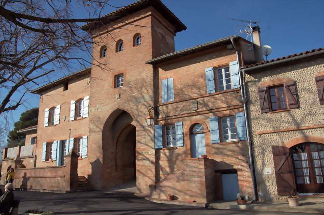 Porte fortifiée de Clermont-le-Fort - Clermont-le-Fort (31810) - Haute-Garonne