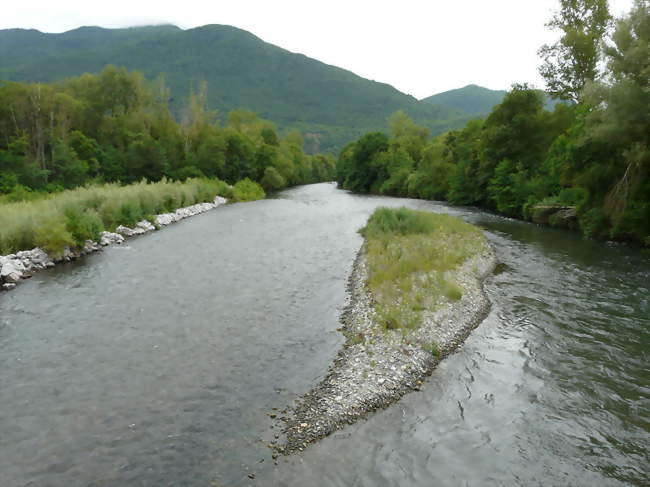 La Garonne entre Ore à gauche, et Saléchan à droite - Ore (31510) - Haute-Garonne