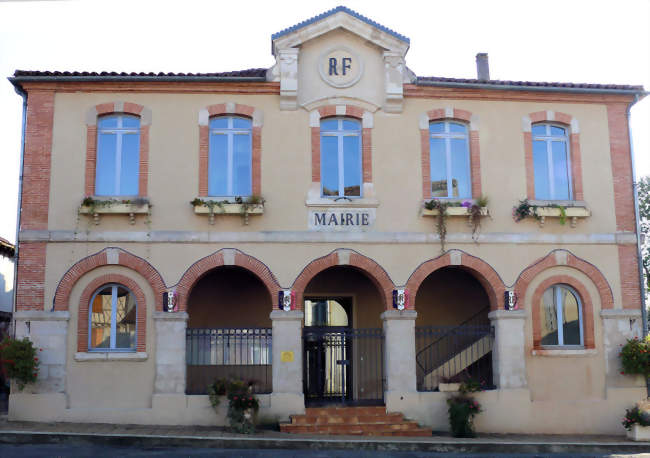 Mairie - Castelnau-d'Auzan (32440) - Gers