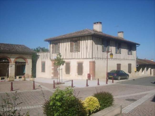 Mairie d'Endoufielle - Endoufielle (32130, 32600) - Gers