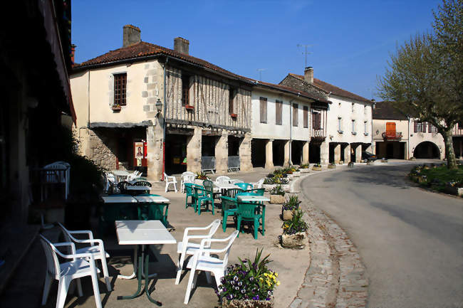 Entrée de Fourcès - Fourcès (32250) - Gers