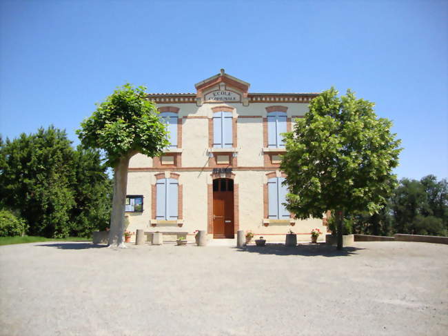 Mairie-école - Juilles (32200) - Gers