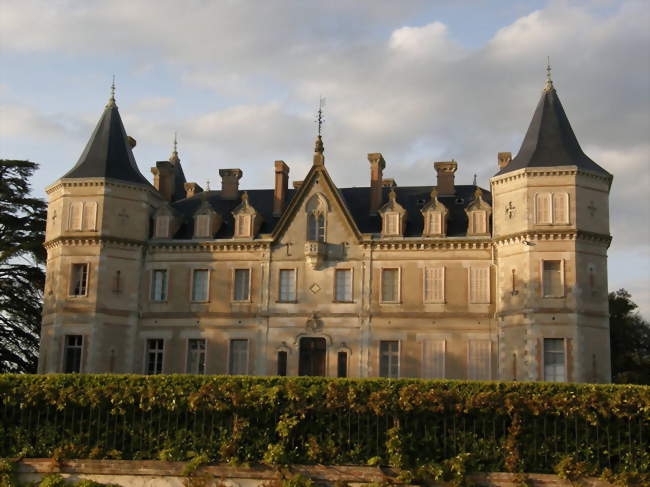 Le château de Monbrun - Monbrun (32600) - Gers
