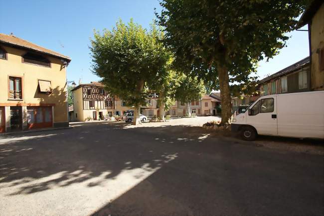 centre ville - Simorre (32420) - Gers