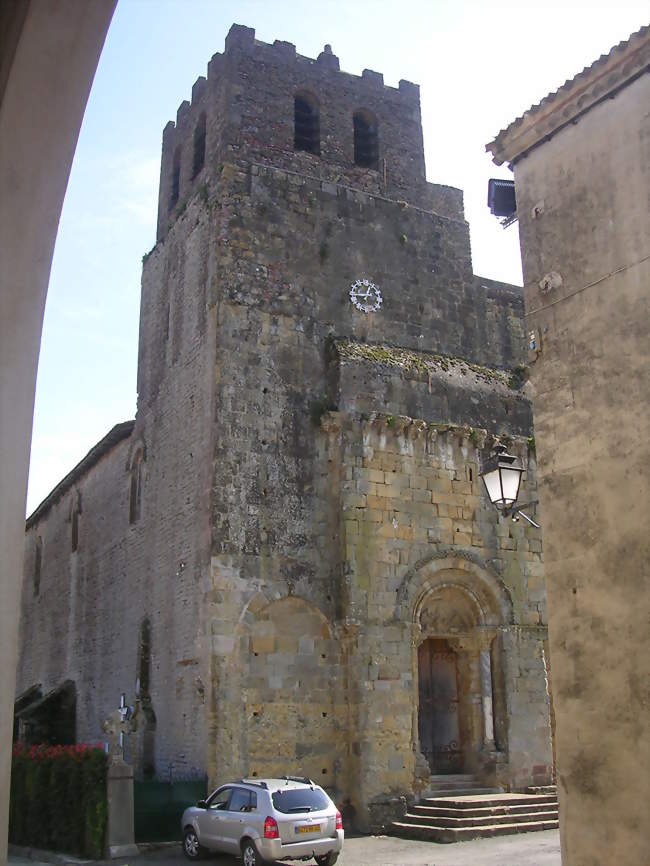 Façade de l'église - Tasque (32160) - Gers