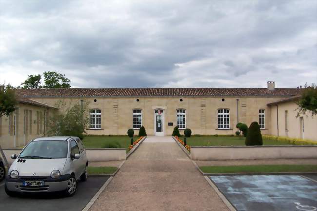 L'hôtel de ville (juin 2012) - Abzac (33230) - Gironde