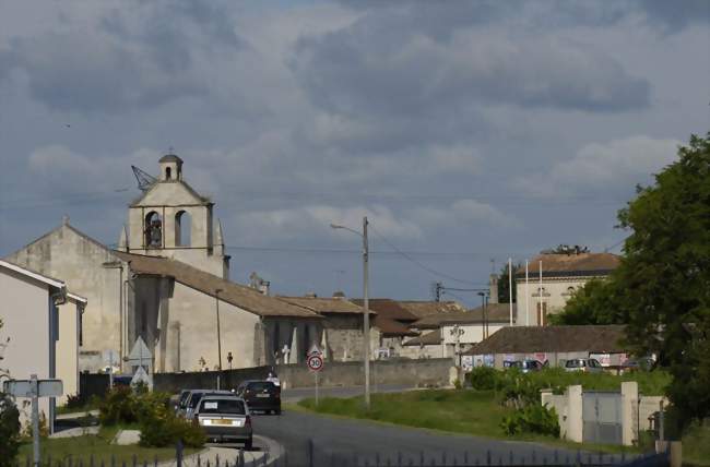 Le centre du village - Aubie-et-Espessas (33240) - Gironde