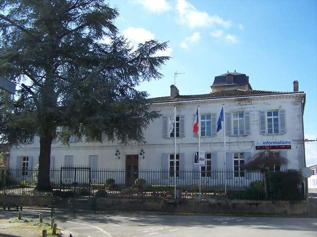 La mairie (fév 2010) - Barsac (33720) - Gironde