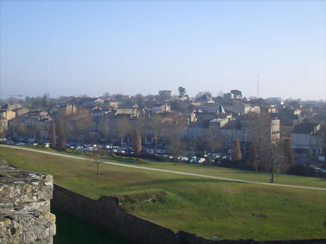 Vue sur la ville depuis la Citadelle - Blaye (33390) - Gironde