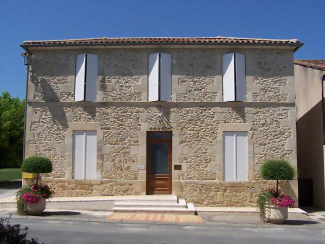 L'hôtel de ville (sept 2009) - Brannens (33124) - Gironde