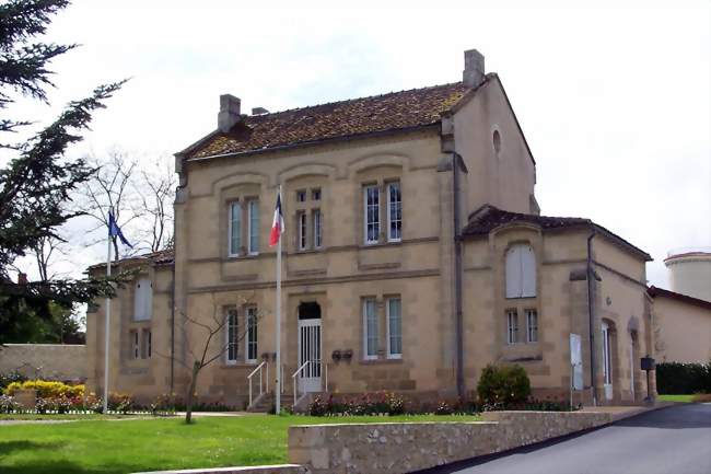 La mairie (avr 2012) - Budos (33720) - Gironde