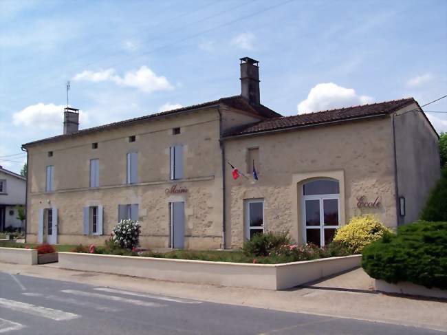 La mairie (sept 2012) - Cazaugitat (33790) - Gironde