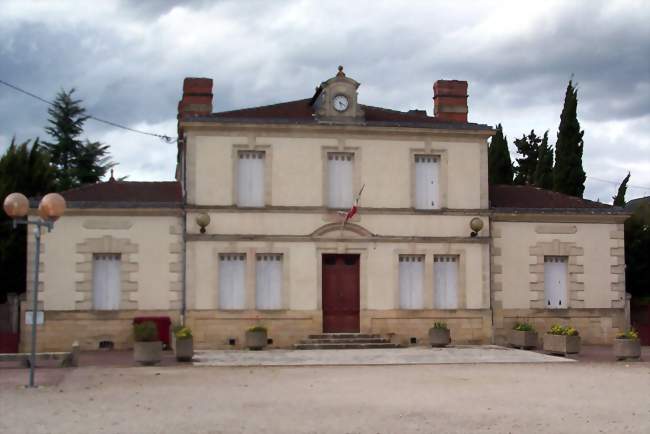La mairie (mai 2012) - Cérons (33720) - Gironde