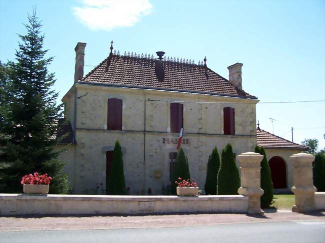 La mairie (août 2012) - Cleyrac (33540) - Gironde