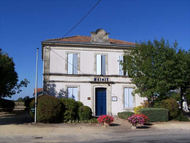 La mairie (sept 2012) - Cours-les-Bains (33690) - Gironde