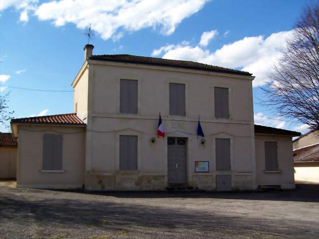 La mairie (avr 2013) - Escoussans (33760) - Gironde