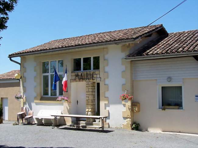 L'hôtel de ville (juil 2009) - Fossès-et-Baleyssac (33190) - Gironde