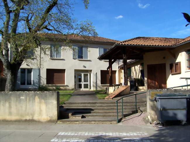La mairie (avr 2013) - Ladaux (33760) - Gironde