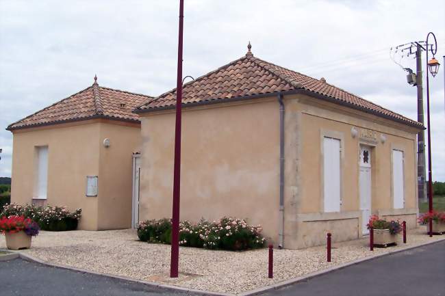 La mairie (août 2011) - Landerrouet-sur-Ségur (33540) - Gironde