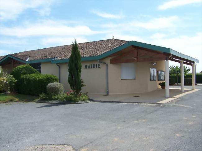 La mairie (août 2010) - Loupiac-de-la-Réole (33190) - Gironde