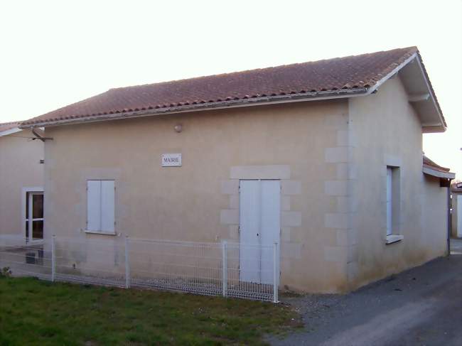 La mairie (mars 2010) - Montagoudin (33190) - Gironde
