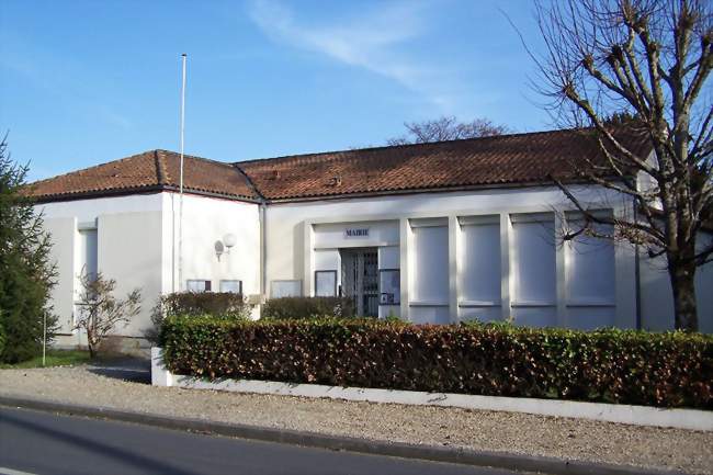 La mairie (mars 2012) - Le Puy (33580) - Gironde