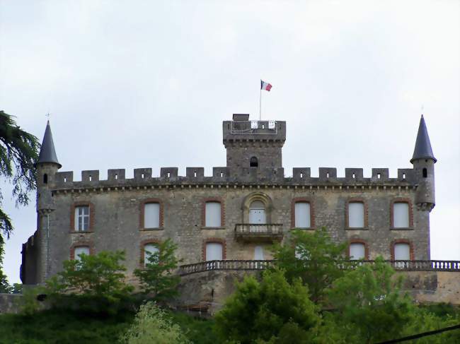 Le château-mairie (mai 2009) - Sainte-Croix-du-Mont (33410) - Gironde