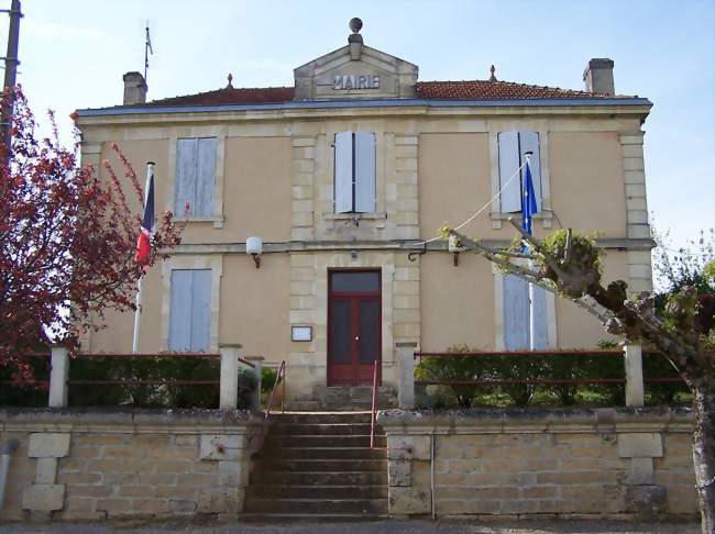 La mairie (avr 2010) - Saint-Germain-de-Grave (33490) - Gironde