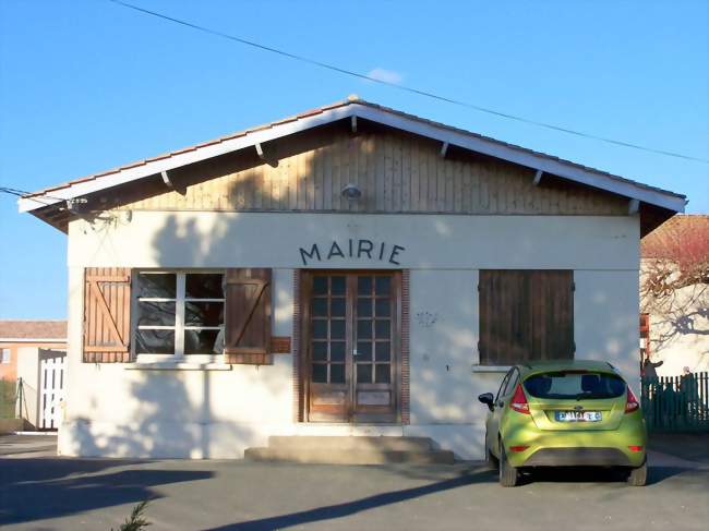 La mairie (fév 2010) - Saint-Hilaire-de-la-Noaille (33190) - Gironde