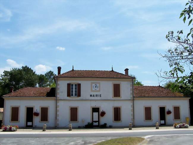 La mairie (juin 2009) - Saint-Léger-de-Balson (33113) - Gironde