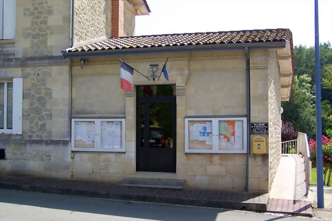 La mairie (août 2011) - Saint-Martin-du-Puy (33540) - Gironde
